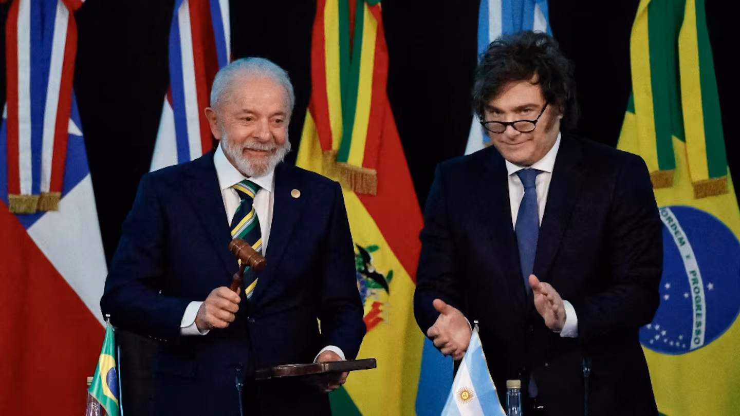 Milei mantiene el rumbo, la oposición sigue sin consolidarse y Quintela vuelve al centro de la polémica